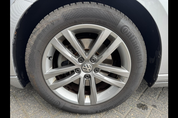 Volkswagen Passat Variant 2.0 TDI Highline Business R | Navigatie | Camera | DAB | Trekhaak |