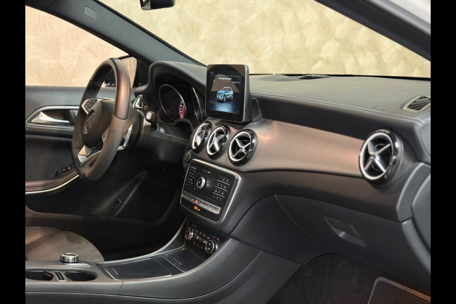 Mercedes-Benz GLA 250 4Matic Premium Plus PEAK AMG Night | Pano | Keyless | Camera | Navi | Stoelverwarming