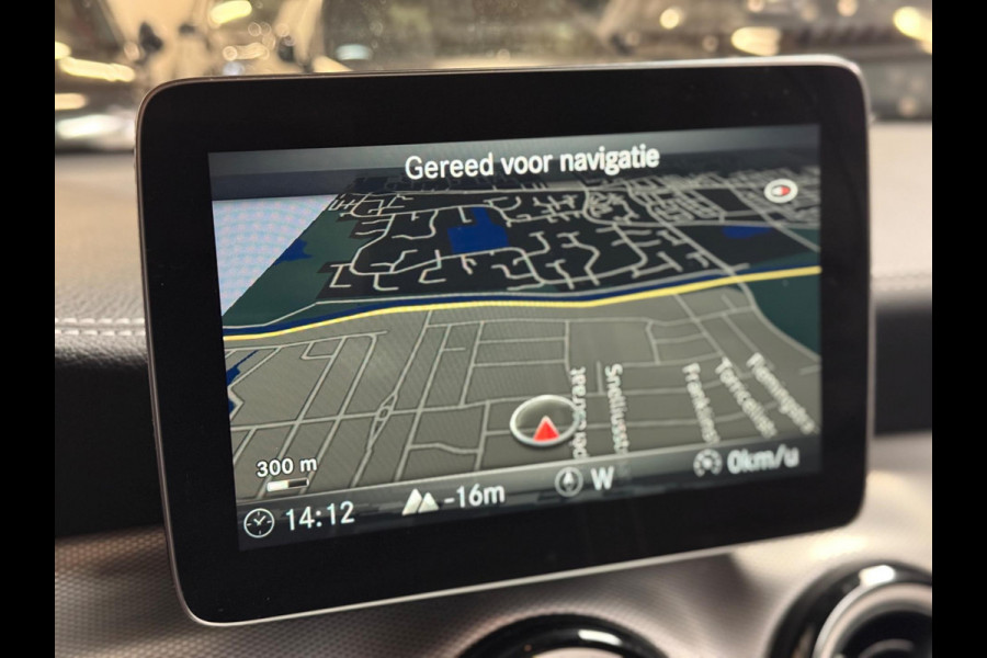Mercedes-Benz GLA 250 4Matic Premium Plus PEAK AMG Night | Pano | Keyless | Camera | Navi | Stoelverwarming