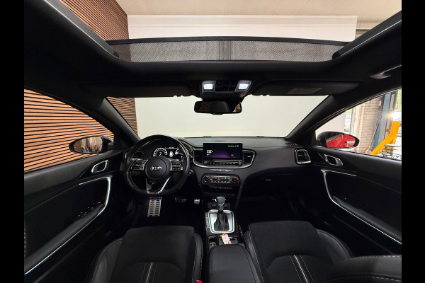 Kia Ceed 1.4 T-GDi Automaat GT-Line | Pano | Sportstoelen | Adaptive Cruise | Carplay