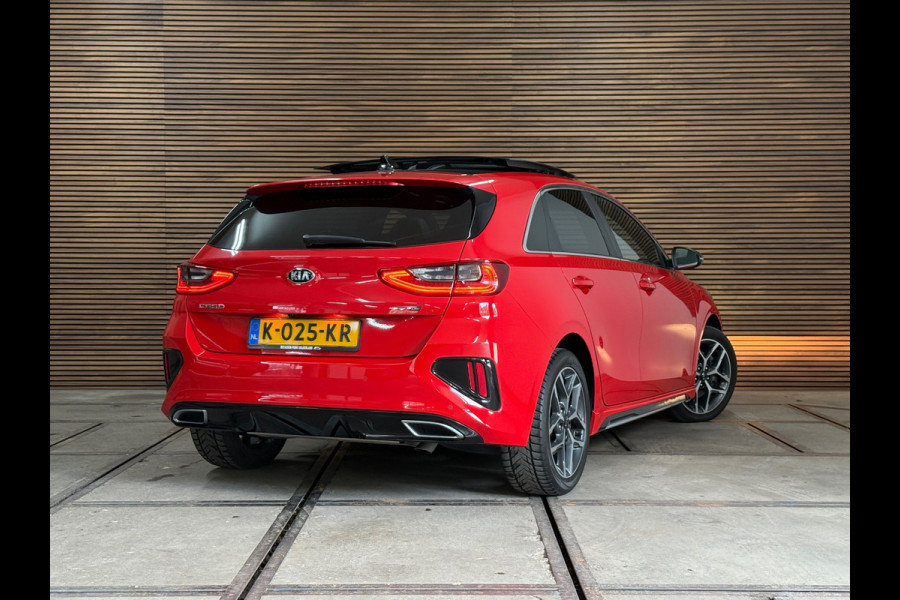 Kia Ceed 1.4 T-GDi Automaat GT-Line | Pano | Sportstoelen | Adaptive Cruise | Carplay
