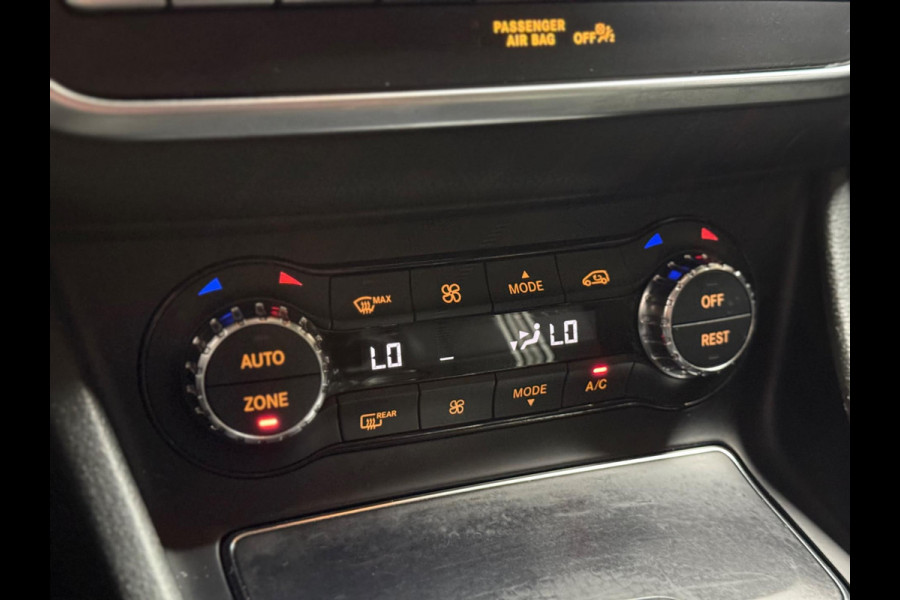 Mercedes-Benz GLA 250 4Matic Premium Plus PEAK AMG Night | Pano | Keyless | Camera | Navi | Stoelverwarming