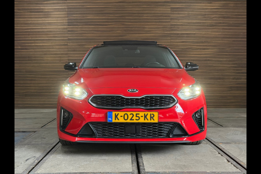 Kia Ceed 1.4 T-GDi Automaat GT-Line | Pano | Sportstoelen | Adaptive Cruise | Carplay