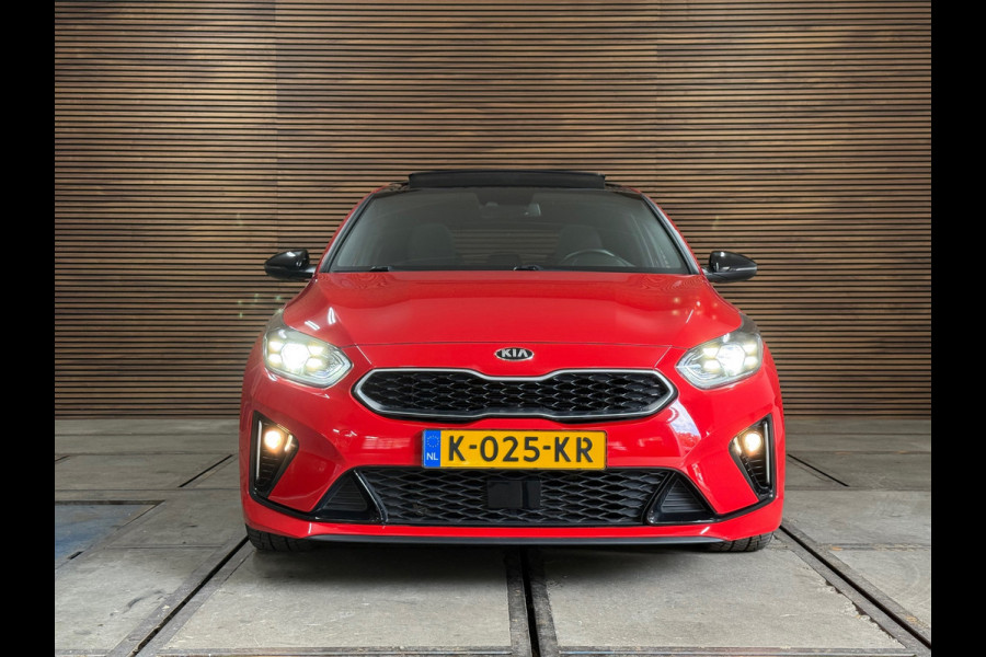 Kia Ceed 1.4 T-GDi Automaat GT-Line | Pano | Sportstoelen | Adaptive Cruise | Carplay