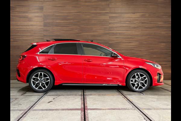 Kia Ceed 1.4 T-GDi Automaat GT-Line | Pano | Sportstoelen | Adaptive Cruise | Carplay