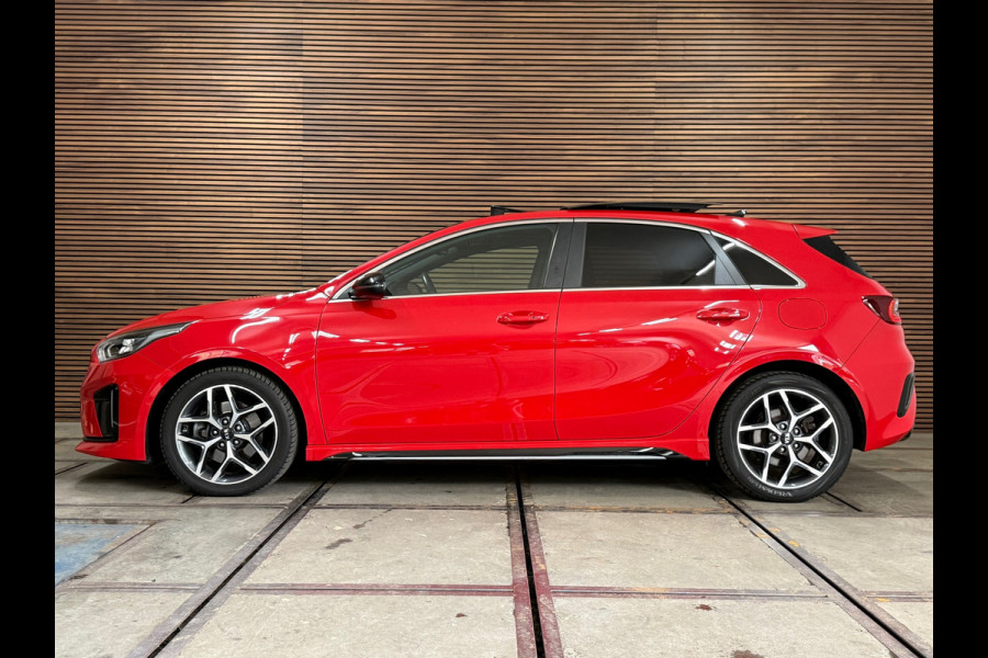 Kia Ceed 1.4 T-GDi Automaat GT-Line | Pano | Sportstoelen | Adaptive Cruise | Carplay