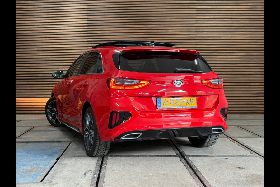 Kia Ceed 1.4 T-GDi Automaat GT-Line | Pano | Sportstoelen | Adaptive Cruise | Carplay