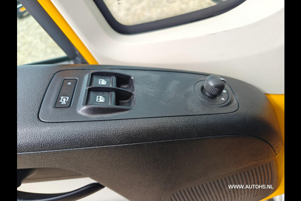 Peugeot Boxer 335 2.0 BlueHDI L2H2 2x schuifdeur , Apk juli 2026 , Camera , cruise , airco , 1e Eig , Euro 6.