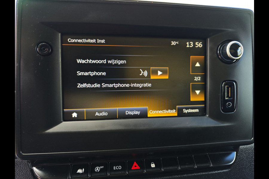 Renault Master T35 2.3 dCi Lowliner - 145 Pk - Euro 6 - Navi - ParkeerCamera - Airco - Cruise Control