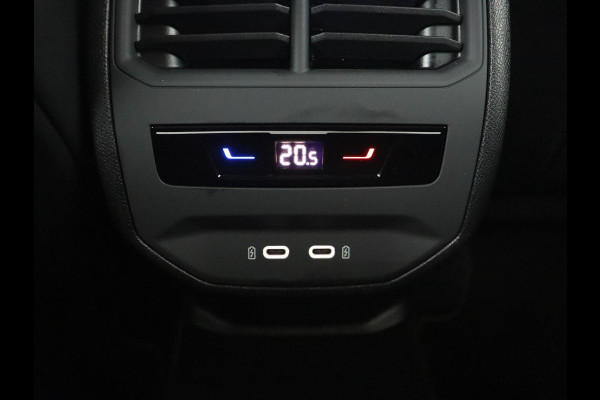 CUPRA Leon 1.4 e-Hybrid | Stoel & stuurverwarming | Camera | Carplay | Sfeerverlichting | Navigatie | Keyless | Full LED | Sportstoelen | PHEV