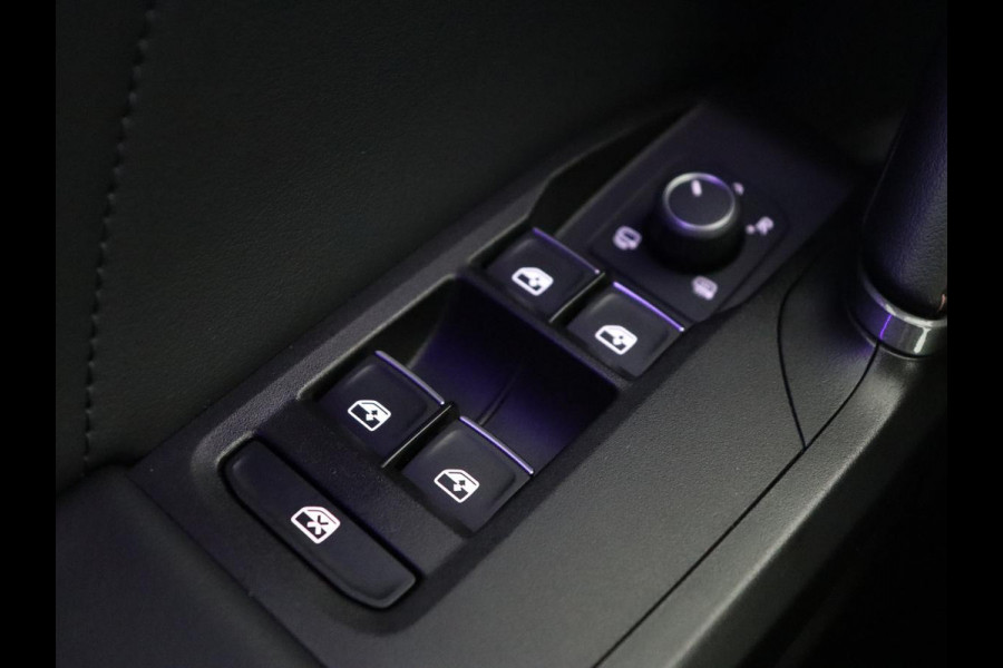 CUPRA Leon 1.4 e-Hybrid | Stoel & stuurverwarming | Camera | Carplay | Sfeerverlichting | Navigatie | Keyless | Full LED | Sportstoelen | PHEV