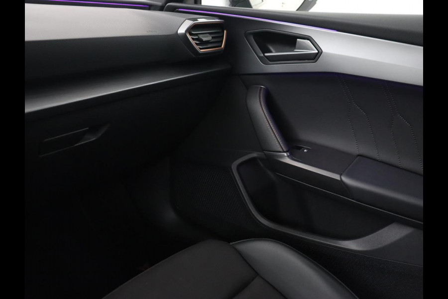 CUPRA Leon 1.4 e-Hybrid | Stoel & stuurverwarming | Camera | Carplay | Sfeerverlichting | Navigatie | Keyless | Full LED | Sportstoelen | PHEV