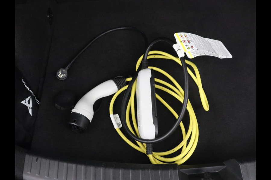 CUPRA Leon 1.4 e-Hybrid | Stoel & stuurverwarming | Camera | Carplay | Sfeerverlichting | Navigatie | Keyless | Full LED | Sportstoelen | PHEV