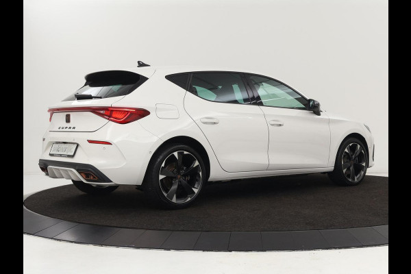 CUPRA Leon 1.4 e-Hybrid | Stoel & stuurverwarming | Camera | Carplay | Sfeerverlichting | Navigatie | Keyless | Full LED | Sportstoelen | PHEV