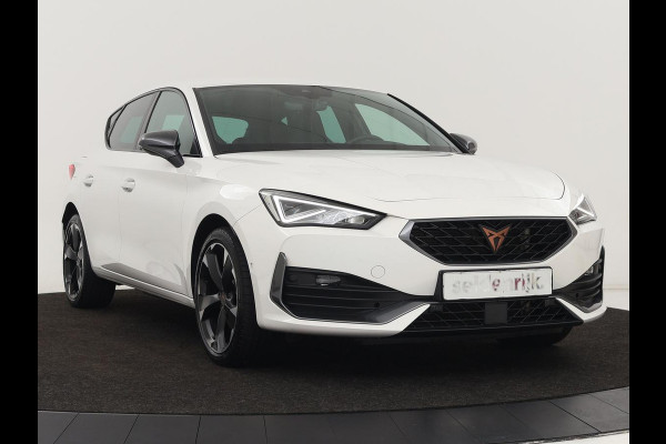 CUPRA Leon 1.4 e-Hybrid | Stoel & stuurverwarming | Camera | Carplay | Sfeerverlichting | Navigatie | Keyless | Full LED | Sportstoelen | PHEV