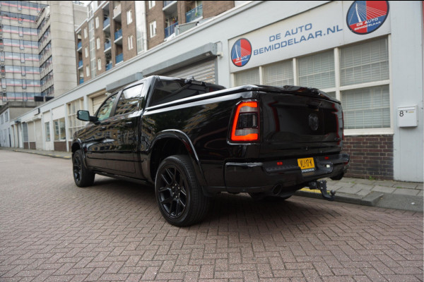 Dodge Ram 1500 5.7 V8 4x4 Crew Cab Laramie Sport | Luchtvering | HUD | Adaptieve Cruise | Lane Departure Meesturen | Keyless | Camerabeeld spiegel | Harman Kardon | Apple Carplay | Gedeelde achterklep | 200 liter LPG