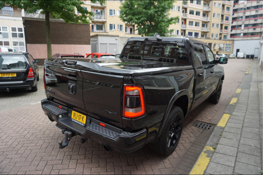 Dodge Ram 1500 5.7 V8 4x4 Crew Cab Laramie Sport | Luchtvering | HUD | Adaptieve Cruise | Lane Departure Meesturen | Keyless | Camerabeeld spiegel | Harman Kardon | Apple Carplay | Gedeelde achterklep | 200 liter LPG