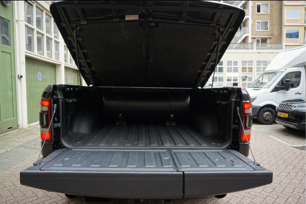 Dodge Ram 1500 5.7 V8 4x4 Crew Cab Laramie Sport | Luchtvering | HUD | Adaptieve Cruise | Lane Departure Meesturen | Keyless | Camerabeeld spiegel | Harman Kardon | Apple Carplay | Gedeelde achterklep | 200 liter LPG