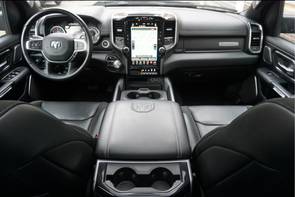 Dodge Ram 1500 5.7 V8 4x4 Crew Cab Laramie Sport | Luchtvering | HUD | Adaptieve Cruise | Lane Departure Meesturen | Keyless | Camerabeeld spiegel | Harman Kardon | Apple Carplay | Gedeelde achterklep | 200 liter LPG