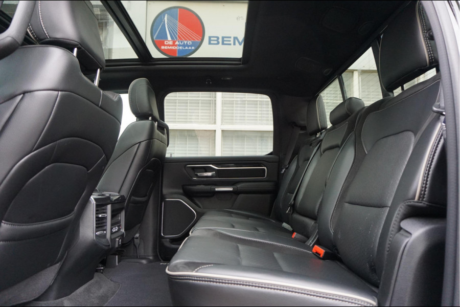 Dodge Ram 1500 5.7 V8 4x4 Crew Cab Laramie Sport | Luchtvering | HUD | Adaptieve Cruise | Lane Departure Meesturen | Keyless | Camerabeeld spiegel | Harman Kardon | Apple Carplay | Gedeelde achterklep | 200 liter LPG