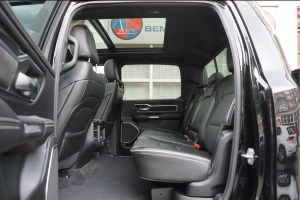 Dodge Ram 1500 5.7 V8 4x4 Crew Cab Laramie Sport | Luchtvering | HUD | Adaptieve Cruise | Lane Departure Meesturen | Keyless | Camerabeeld spiegel | Harman Kardon | Apple Carplay | Gedeelde achterklep | 200 liter LPG