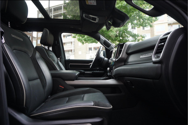 Dodge Ram 1500 5.7 V8 4x4 Crew Cab Laramie Sport | Luchtvering | HUD | Adaptieve Cruise | Lane Departure Meesturen | Keyless | Camerabeeld spiegel | Harman Kardon | Apple Carplay | Gedeelde achterklep | 200 liter LPG