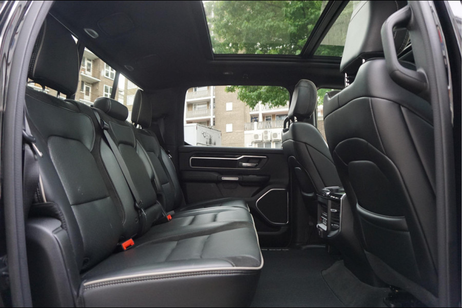 Dodge Ram 1500 5.7 V8 4x4 Crew Cab Laramie Sport | Luchtvering | HUD | Adaptieve Cruise | Lane Departure Meesturen | Keyless | Camerabeeld spiegel | Harman Kardon | Apple Carplay | Gedeelde achterklep | 200 liter LPG
