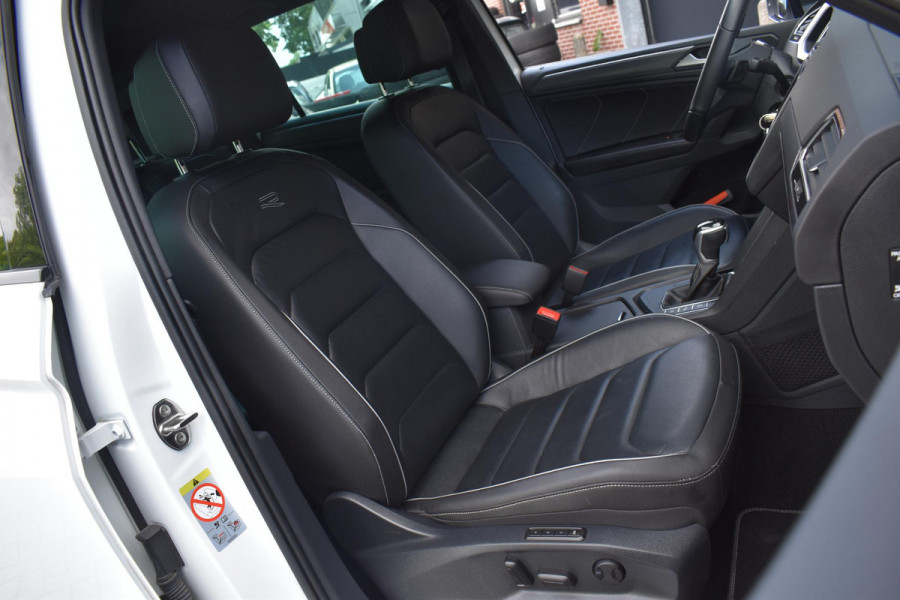 Volkswagen Tiguan 1.5 TSI R-Line Business+ Lane ACC Leder Sfeer 360C Trekhaak