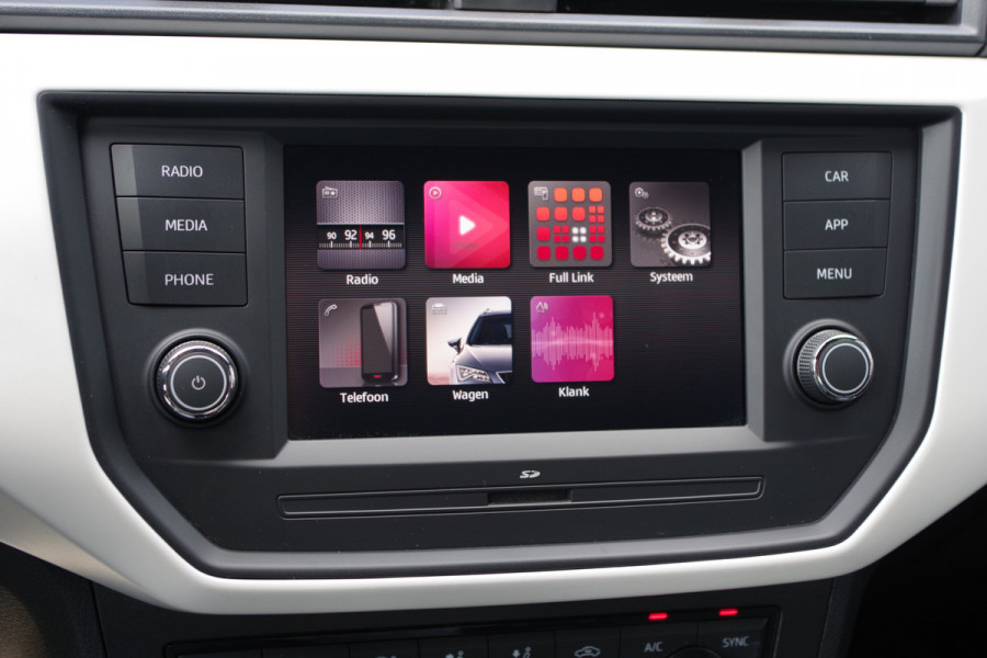 Seat Arona 1.0 TSI Style 115 PK Automaat Business Intense, Adap. Cruise Control, Carplay, Stoelverarming,