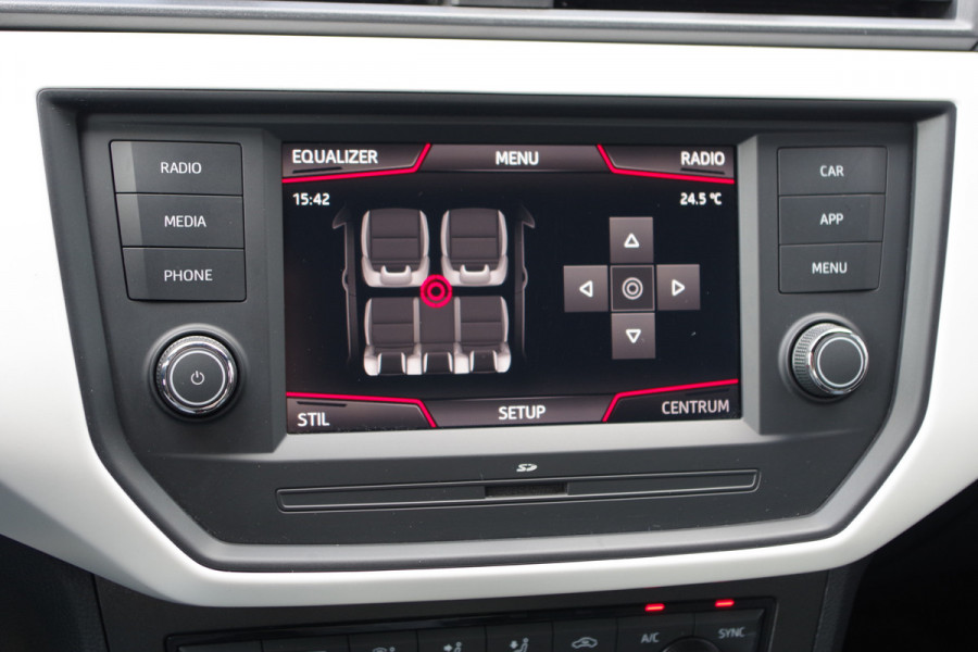 Seat Arona 1.0 TSI Style 115 PK Automaat Business Intense, Adap. Cruise Control, Carplay, Stoelverarming,