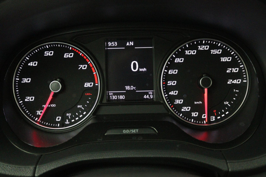 Seat Ibiza 1.0 EcoTSI Style Connect (NAVIGATIE, CARPLAY, CRUISE CONTROL, BLUETOOTH, NL-AUTO)