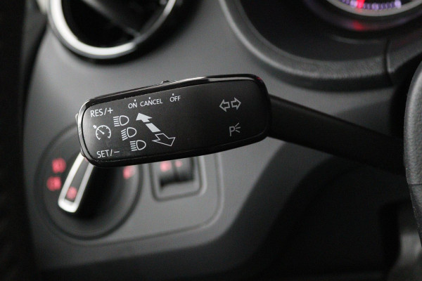 Seat Ibiza 1.0 EcoTSI Style Connect (NAVIGATIE, CARPLAY, CRUISE CONTROL, BLUETOOTH, NL-AUTO)