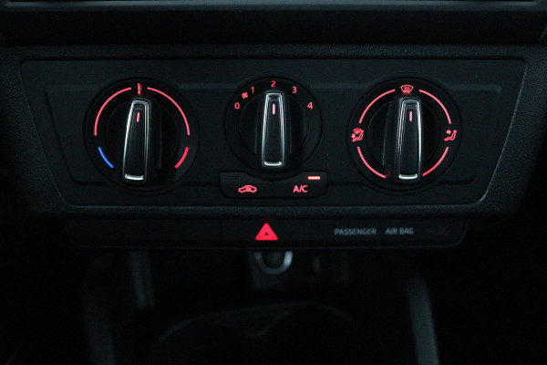 Seat Ibiza 1.0 EcoTSI Style Connect (NAVIGATIE, CARPLAY, CRUISE CONTROL, BLUETOOTH, NL-AUTO)
