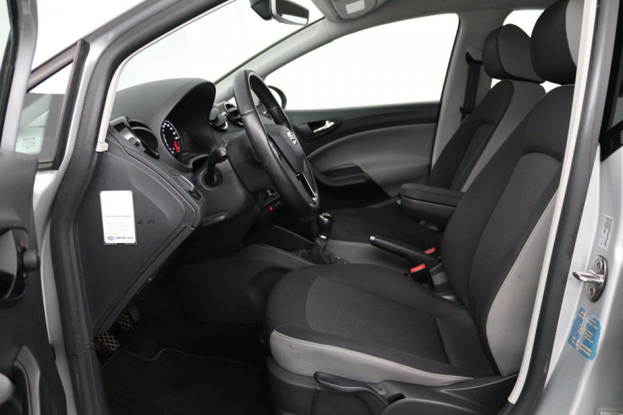 Seat Ibiza 1.0 EcoTSI Style Connect (NAVIGATIE, CARPLAY, CRUISE CONTROL, BLUETOOTH, NL-AUTO)