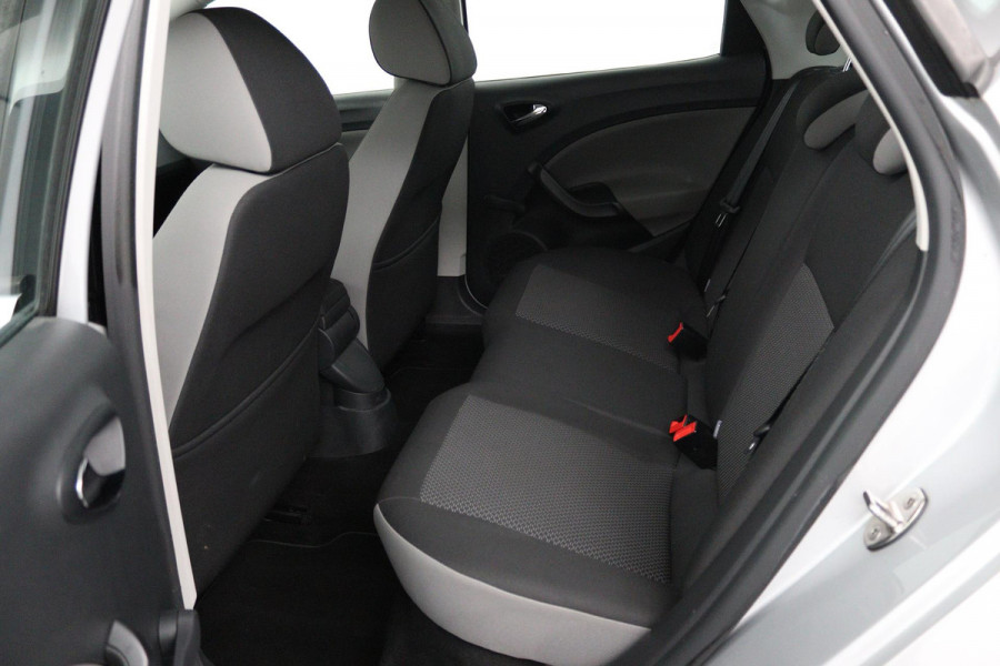 Seat Ibiza 1.0 EcoTSI Style Connect (NAVIGATIE, CARPLAY, CRUISE CONTROL, BLUETOOTH, NL-AUTO)