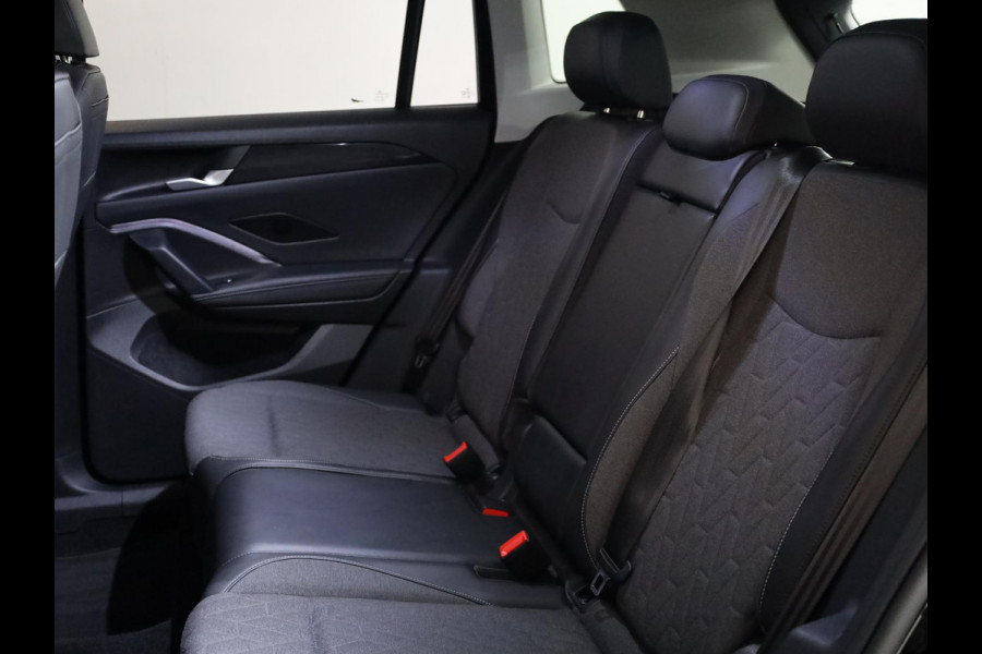 Volkswagen Tiguan 1.5 eTSI Life Edition 130 pk Automaat (DSG) | Navigatie | Elektr. trekhaak | Parkeersensoren (Park assist) | Achteruitrijcamera | Stoelverwarming |