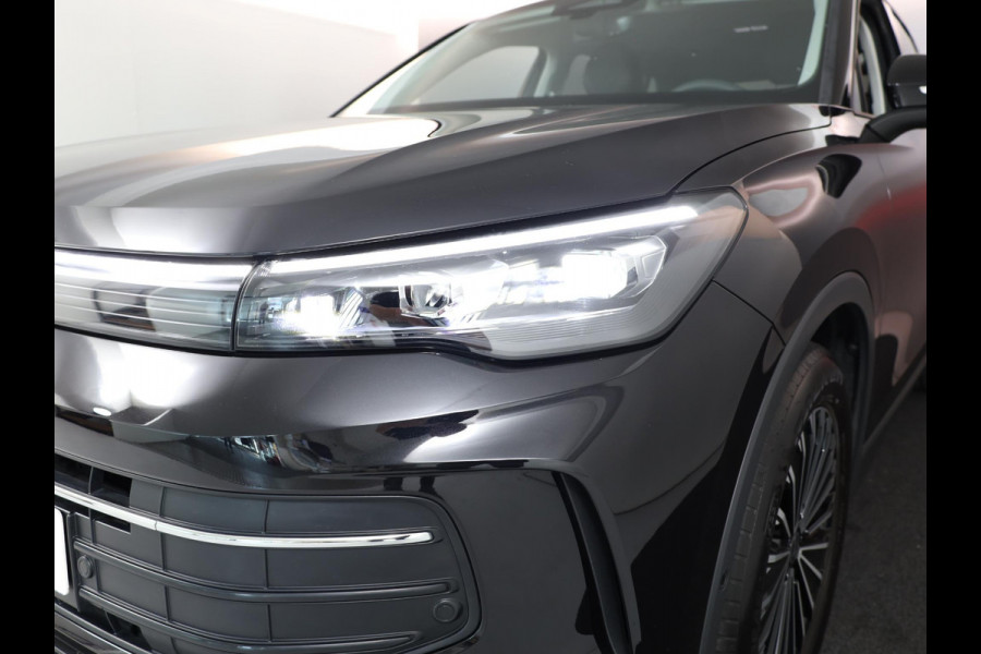 Volkswagen Tiguan 1.5 eTSI Life Edition 130 pk Automaat (DSG) | Navigatie | Elektr. trekhaak | Parkeersensoren (Park assist) | Achteruitrijcamera | Stoelverwarming |
