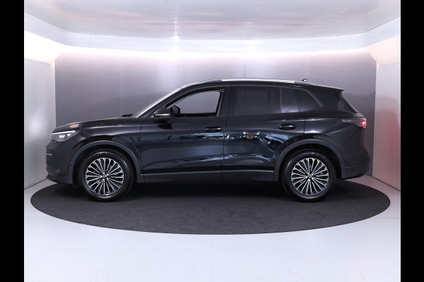 Volkswagen Tiguan 1.5 eTSI Life Edition 130 pk Automaat (DSG) | Navigatie | Elektr. trekhaak | Parkeersensoren (Park assist) | Achteruitrijcamera | Stoelverwarming |