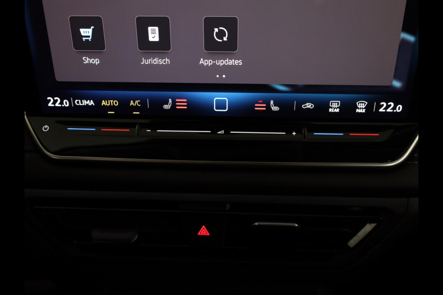 Volkswagen Tiguan 1.5 eTSI Life Edition 130 pk Automaat (DSG) | Navigatie | Elektr. trekhaak | Parkeersensoren (Park assist) | Achteruitrijcamera | Stoelverwarming |
