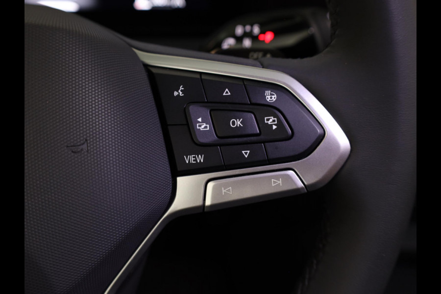 Volkswagen Tiguan 1.5 eTSI Life Edition 130 pk Automaat (DSG) | Navigatie | Elektr. trekhaak | Parkeersensoren (Park assist) | Achteruitrijcamera | Stoelverwarming |