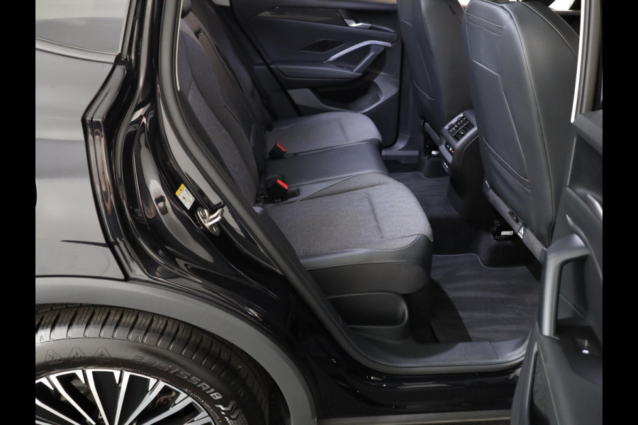Volkswagen Tiguan 1.5 eTSI Life Edition 130 pk Automaat (DSG) | Navigatie | Elektr. trekhaak | Parkeersensoren (Park assist) | Achteruitrijcamera | Stoelverwarming |