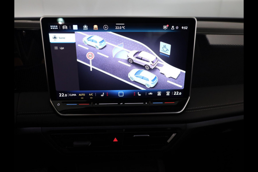 Volkswagen Tiguan 1.5 eTSI Life Edition 130 pk Automaat (DSG) | Navigatie | Elektr. trekhaak | Parkeersensoren (Park assist) | Achteruitrijcamera | Stoelverwarming |