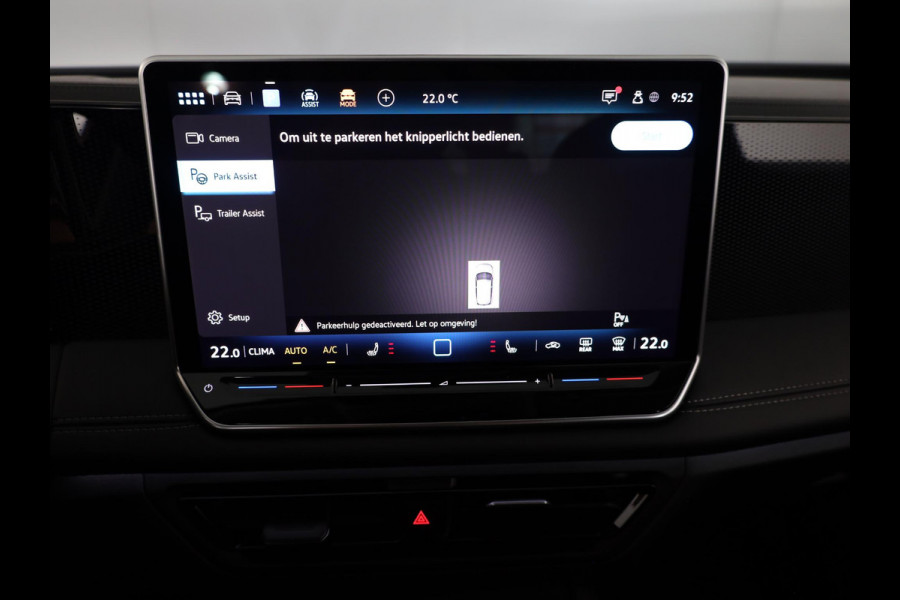 Volkswagen Tiguan 1.5 eTSI Life Edition 130 pk Automaat (DSG) | Navigatie | Elektr. trekhaak | Parkeersensoren (Park assist) | Achteruitrijcamera | Stoelverwarming |