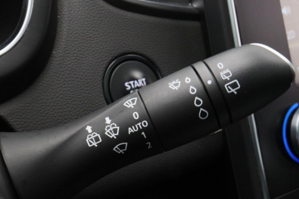 Renault Scénic 1.3 TCe Limited Automaat Trekhaak Adaptive-cruise Panorama-dak Navigatie Leder Climate-control Cruise