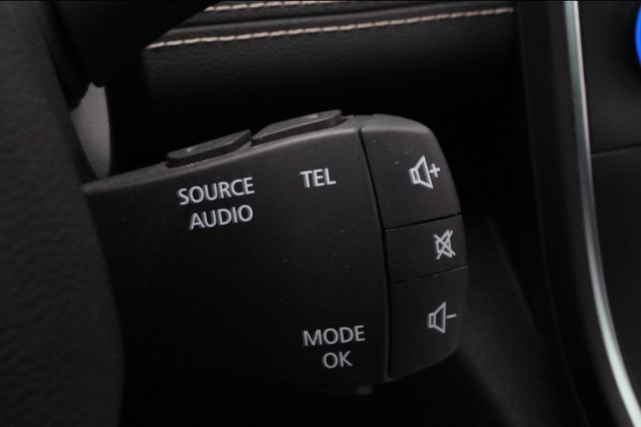Renault Scénic 1.3 TCe Limited Automaat Trekhaak Adaptive-cruise Panorama-dak Navigatie Leder Climate-control Cruise