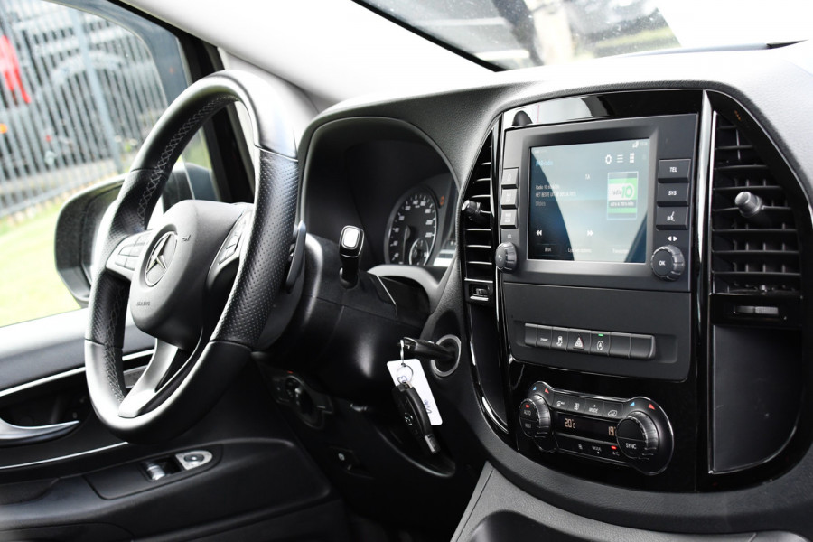 Mercedes-Benz Vito 119 CDI L2 AMG Edition Adaptieve Cruise, Camera, Carplay, 190pk, Automaat, LED, Clima, Stoelverwarming, Uniek!
