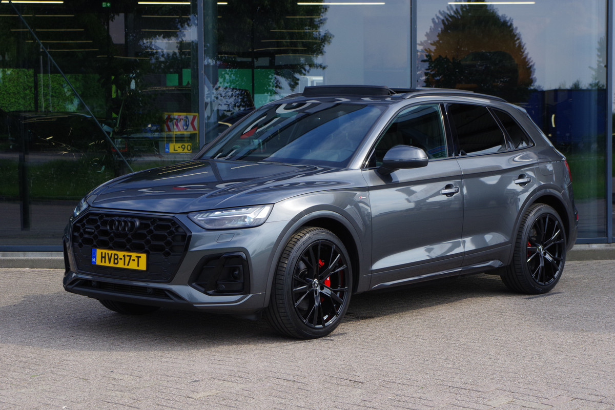 Audi Q5 55 TFSI e Quattro Competition 367 PK PHEV, Luchtvering, Panoramadak, RS-Leder, Elek. Trekhaak Audi Q5 55 TFSI e Quattro Competition 367 PK PHEV, Luchtvering, Panoramadak, RS-Leder, Elek. Trekhaak