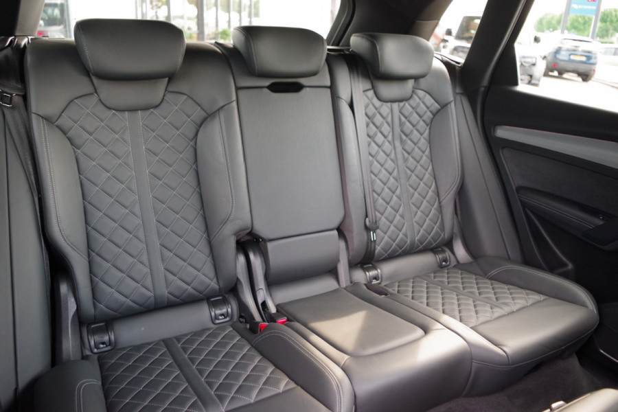 Audi Q5 55 TFSI e Quattro Competition 367 PK PHEV, Luchtvering, Panoramadak, RS-Leder, Elek. Trekhaak