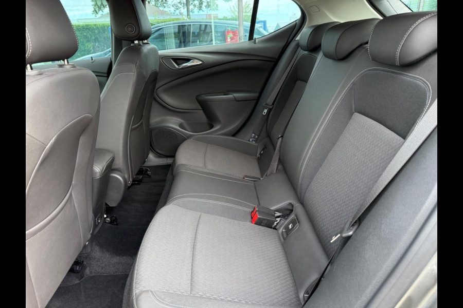Opel Astra 1.4 Turbo 150pk Innovation - Navi - Climate - Parkeerhulp - Org.NL