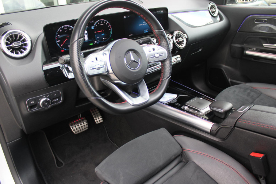 Mercedes-Benz GLA 250 e 218PK AUTOMAAT BUSINESS SOLUTION | PANORAMISCH SCHUIF/KANTEL DAK | ELEKTRISCHE ACHTER KLEP | MULTIBEAM LED MATRIX KOPLAMPEN | STOEL VERWARMING | KEYLESS ENTRY/START | NAVIGATIE | DAB+ RADIO | APPLE CARPLAY /ANDROID AUTO | ADAPTIVE CRUISE CONTROL | SFEER VERLICHTING | 19" LICHTMETALEN VELGEN | PARKEERSENSOREN VOOR EN ACHTER |
